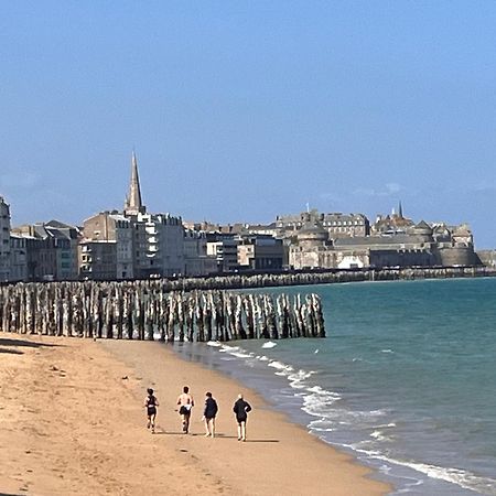 Le Cezembre, Au Pied De La Plage Saint-Malo Eksteriør bilde