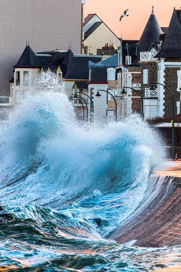 Le Cezembre, Au Pied De La Plage Saint-Malo Eksteriør bilde